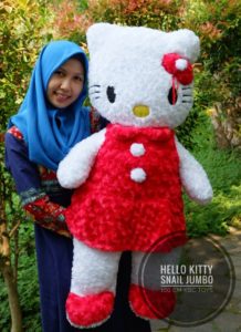 Grosir-Boneka-Hello-Kitty-Snail-Jumbo-Merah.j