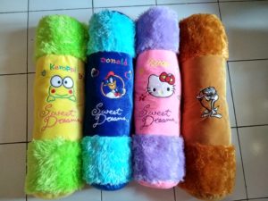 Grosir-Boneka-Bantal-Guling-Jumbo