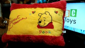 Grosir-Boneka-Bantal-Kotak-Karakter-Winnie-The-Pooh-Jumbo