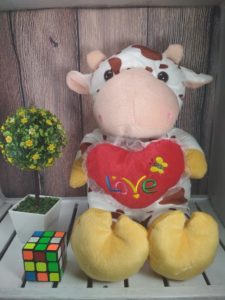 Grosir-Boneka-Sapi-Love-Print
