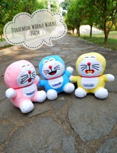 GROSIR-BONEKA-DORAEMON-WARNA-WARNI
