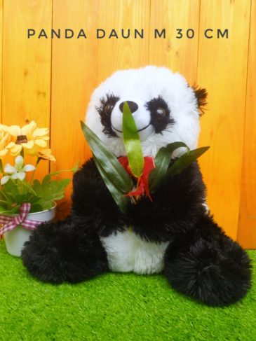 Boneka Panda Daun Ukuran M
