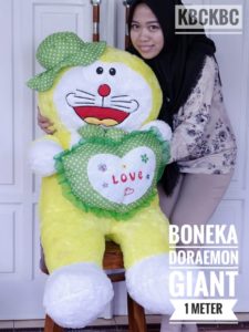 boneka-doraemon-giant-2
